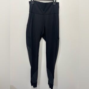 Lululemon Women’s Black Leggings with Mesh Sides Size 6 Full Length 29” Inseam